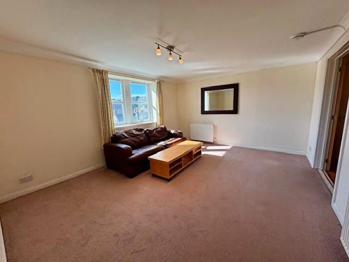 2 Bedroom Flat To Rent In /, Lindsay Road, Edinburgh, EH6
