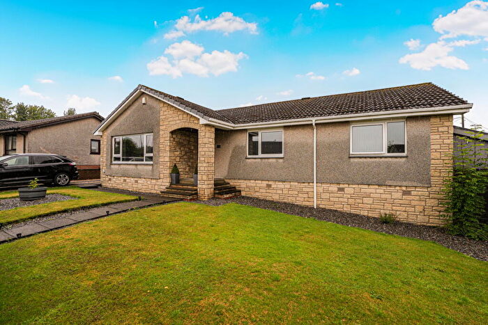 3 Bedroom Detached Bungalow For Sale In Blair Drive, Kelty, KY4