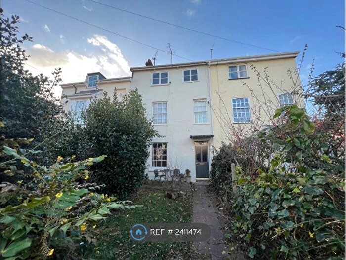 3 Bedroom Terraced House To Rent In Sivell Place, Exeter, EX2