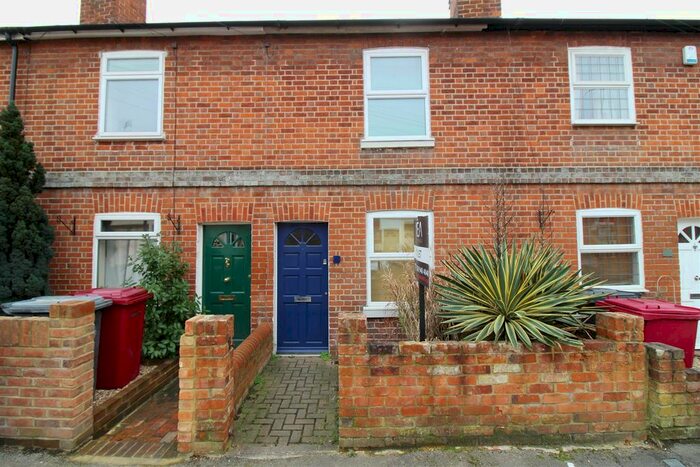 2 Bedroom Terraced House To Rent In South Street, Caversham, Reading, RG4