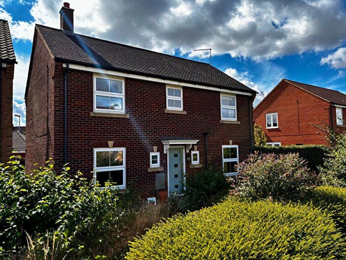 4 Bedroom Detached House For Sale In Thistle Close, Yaxley, Peterborough, PE7