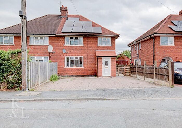 3 Bedroom Property For Sale In Tower Road, Hartshorne, DE11