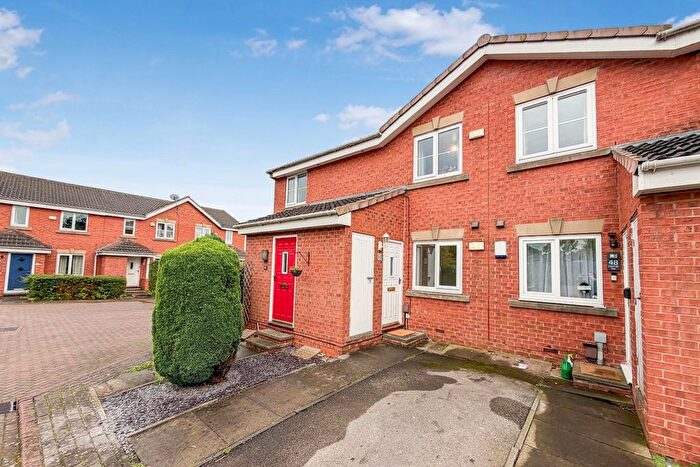 2 Bedroom Flat To Rent In Laurel Hill Way, Colton, Leeds, LS15
