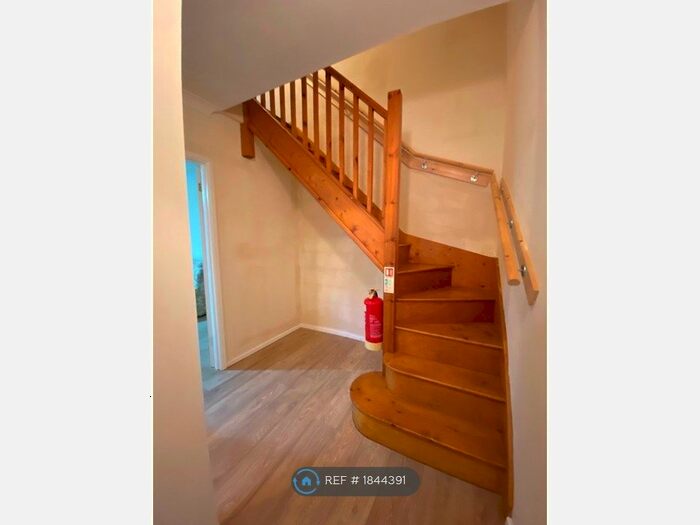 2 Bedroom End Of Terrace House To Rent In Lammas Street, Carmarthen, SA31