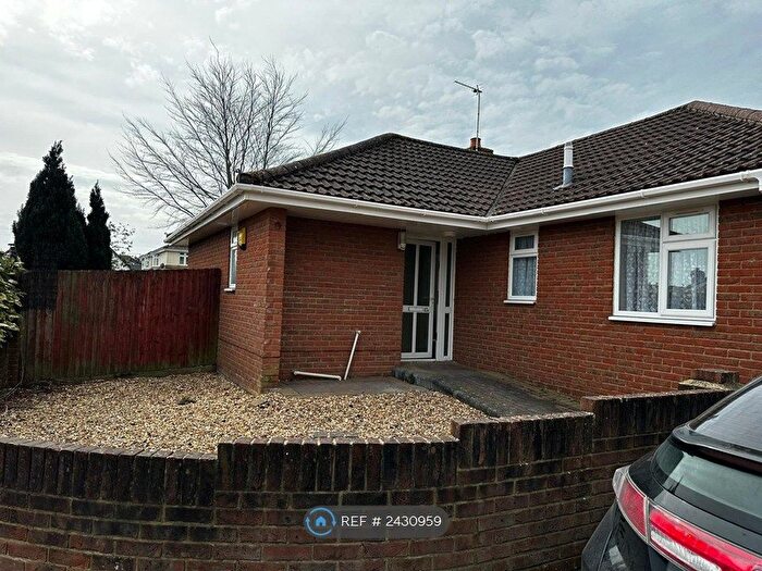 3 Bedroom Bungalow To Rent In Maureen Close, Poole, BH12