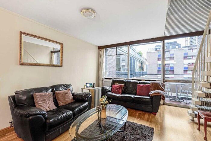 2 Bedroom Flat For Sale In Golden Lane Estate, Bayer House, EC1Y