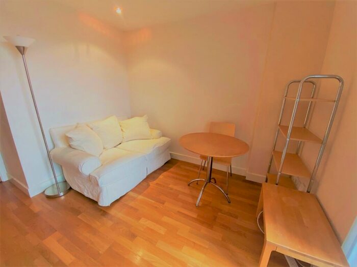 Studio To Rent In Platinum House Lyon Road, Harrow, Middlesex, HA1