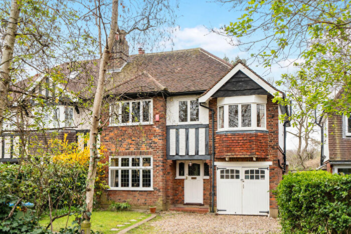 4 Bedroom Semi Detached House For Sale In Brooklands Park, London, SE3