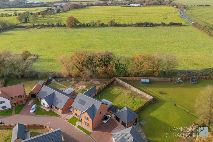 4 Bedroom Detached House For Sale In Garnier Meadow, Attleborough, NR17