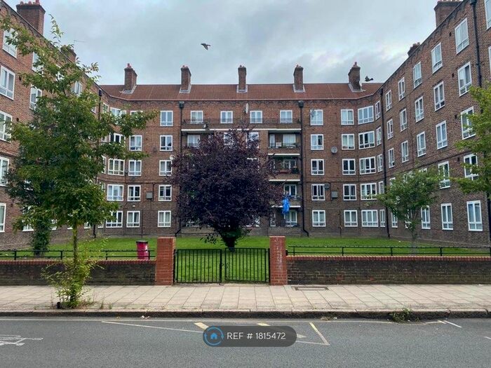 2 Bedroom Flat To Rent In Corfe House, London, SW8