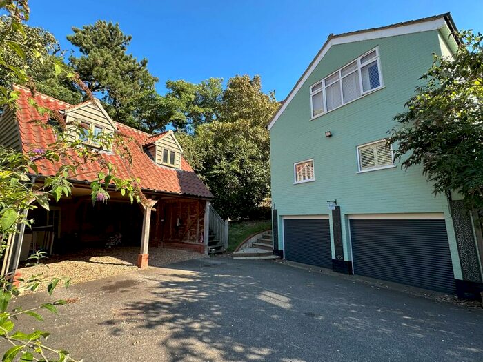 5 Bedroom Semi-Detached House To Rent In Heckingham Park Drive, Hales, Norwich, NR14