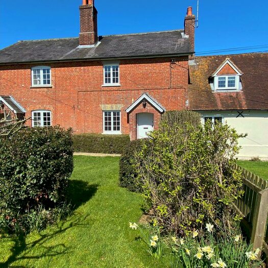 2 Bedroom Cottage To Rent In Thedden, Nr Alton / Farnham / Basingstoke, Hampshire, GU34