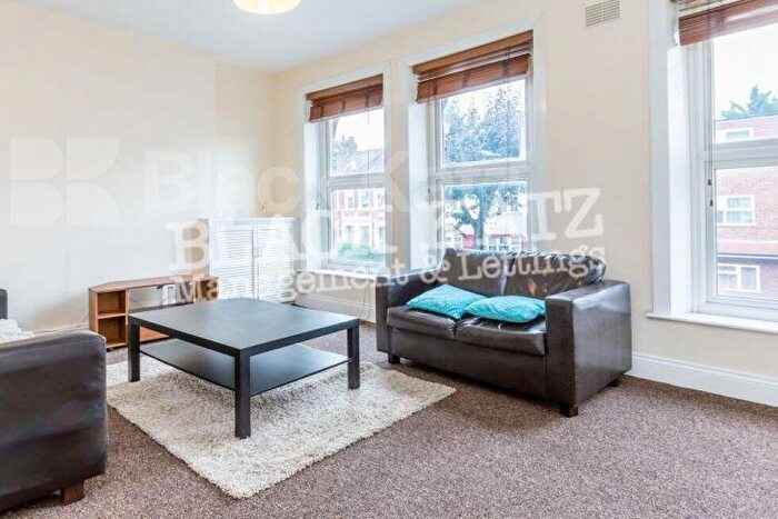 3 Bedroom Flat To Rent In Hampden Road, Harringay, N8