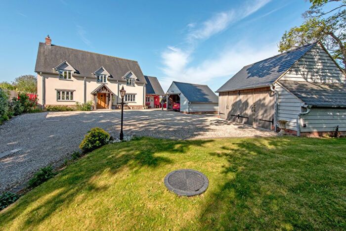 3 Bedroom Detached House For Sale In Sandpitts Hill, Langport, TA10