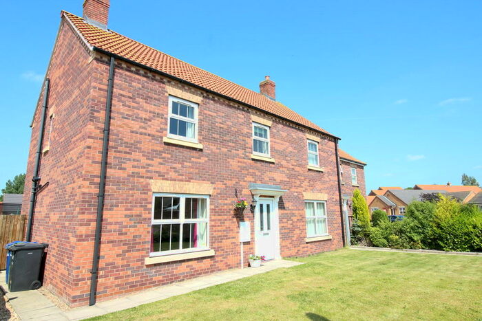 3 Bedroom Semi-Detached House To Rent In Thirsk Close, Market Rasen, LN8