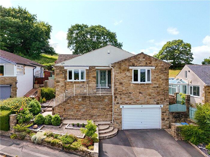 3 Bedroom Bungalow For Sale In Ghyll Close, Steeton, West Yorkshire, BD20