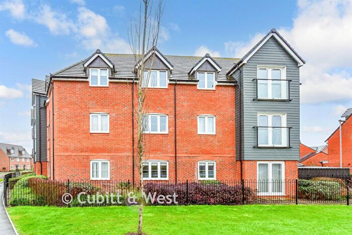 2 Bedroom Apartment For Sale In Sandpiper Road, Chichester, West Sussex, PO20
