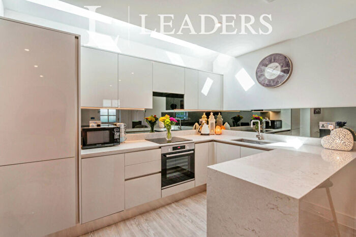 1 Bedroom Flat To Rent In Hawkley Mews, CM12