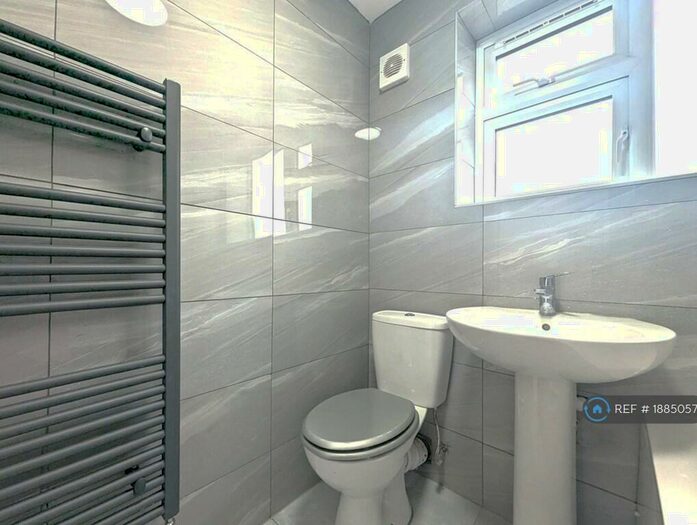 2 Bedroom Flat To Rent In Nursery Avenue, Bexleyheath, DA7