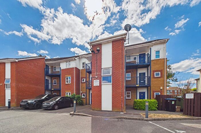 1 Bedroom Flat To Rent In Kennet Walk, Reading, Berkshire, RG1