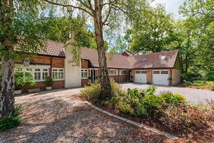 3 Bedroom Detached Bungalow For Sale In Taylors Ride, Leighton Buzzard, LU7