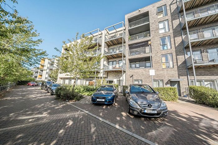 1 Bedroom Flat For Sale In Chronicle Avenue, Globe Court, NW9