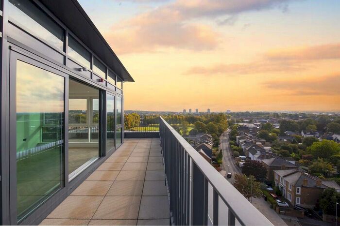 2 Bedroom Apartment To Rent In Wheatfield Way, Kingston Upon Thames, KT1