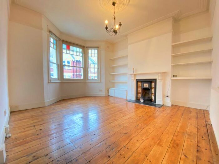 2 Bedroom Flat To Rent In Cornwall Gardens, Willesden Green, NW10