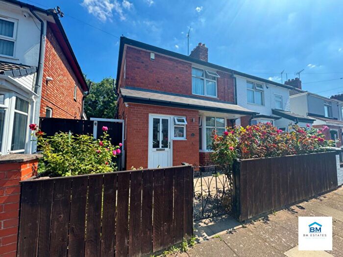 3 Bedroom Semi-Detached House For Sale In Kitchener Road, Leicester, LE5