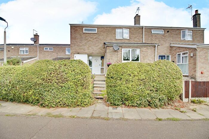 3 Bedroom Terraced House For Sale In Vardon Road, Stevenage, SG1
