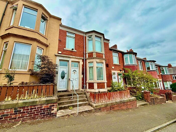 2 Bedroom Apartment For Sale In Saltwell Street, Gateshead, NE8