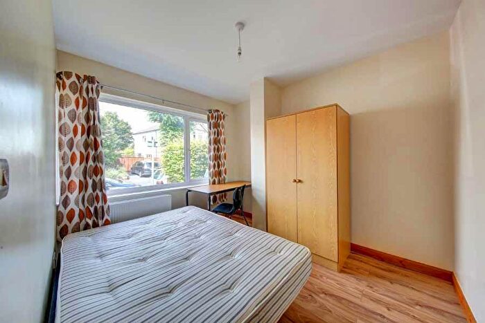 4 Bedroom Terraced House To Rent In Portland Road, KT1