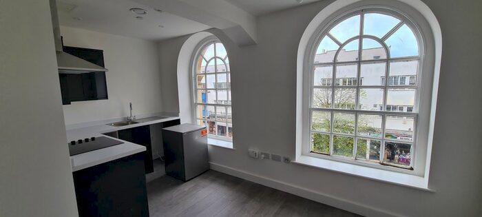 1 Bedroom Flat To Rent In High Street, Southampton, SO14