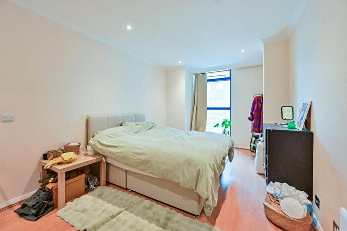 1 Bedroom Flat To Rent In Baltic Quay, Rotherhithe, London, SE16