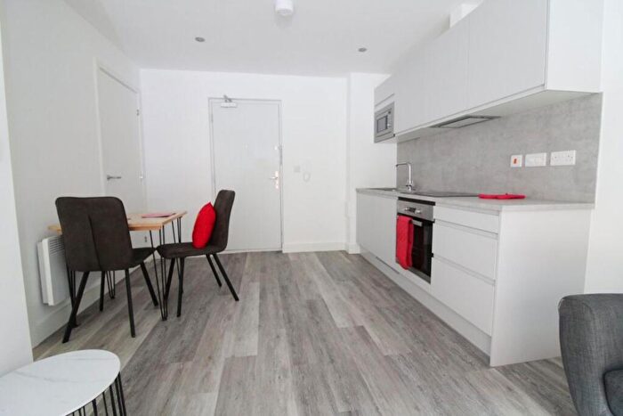 1 Bedroom Flat To Rent In - Henry STreet - Available May Th, S3