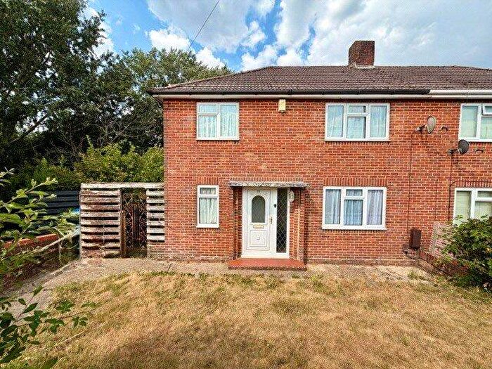 3 Bedroom Semi-Detached House To Rent In Julian Road, Southampton, SO19