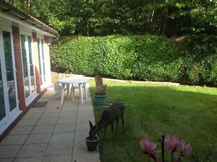 1 Bedroom Flat To Rent In The Annex, Birdhaven, Sandrock Hill Road, Farnham, GU10