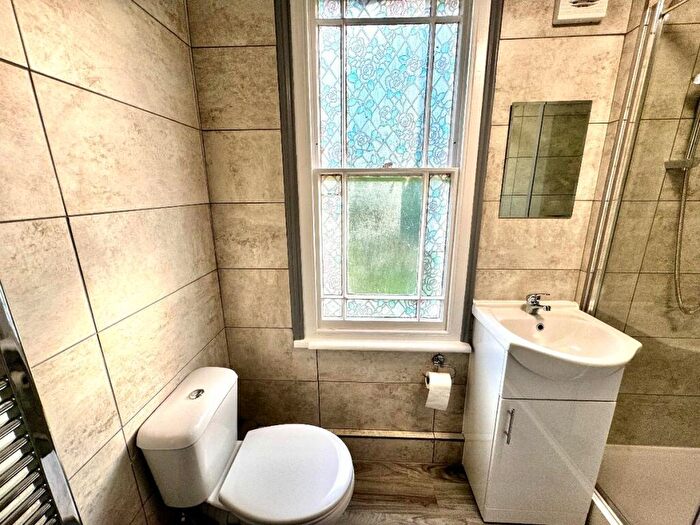 7 Bedroom Terraced House To Rent In Bedroom Student Home - Whitstable Road, CT2