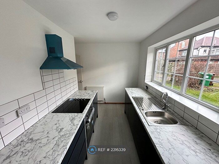2 Bedroom Maisonette To Rent In Blyth Street, Nottingham, NG3