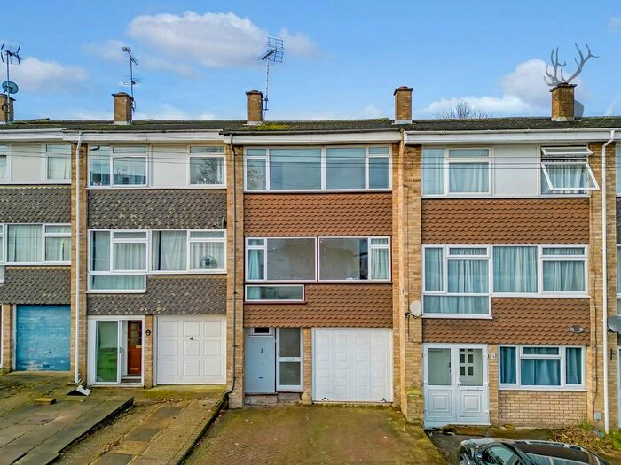 4 Bedroom Property To Rent In Pennyfields, Warley, Brentwood, CM14