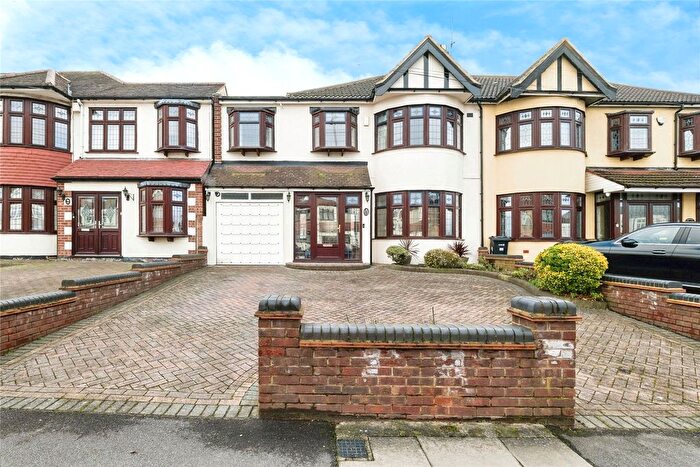 4 Bedroom Semi Detached House For Sale In Clayhall Avenue, Ilford, Essex, IG5