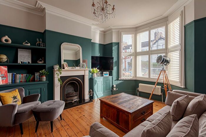 5 Bedroom Terraced House For Sale In Ivydale Road, London, SE15