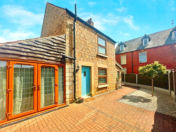2 Bedroom Detached House For Sale In Osbourne Yard, Warsop, Mansfield, NG20