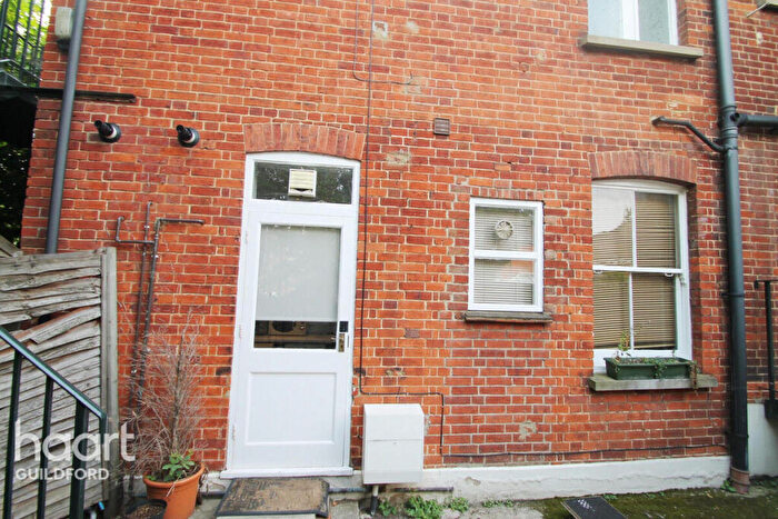 1 Bedroom Flat To Rent In Dene Road, Guildford, GU1