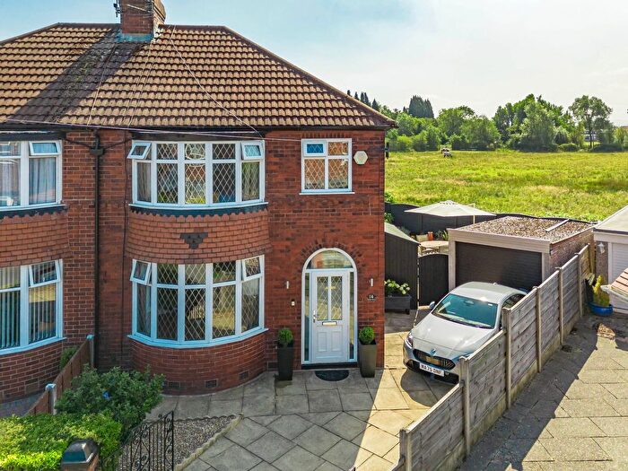3 Bedroom Semi-Detached House For Sale In Manton Avenue, Dane Bank, Denton, Manchester, M34