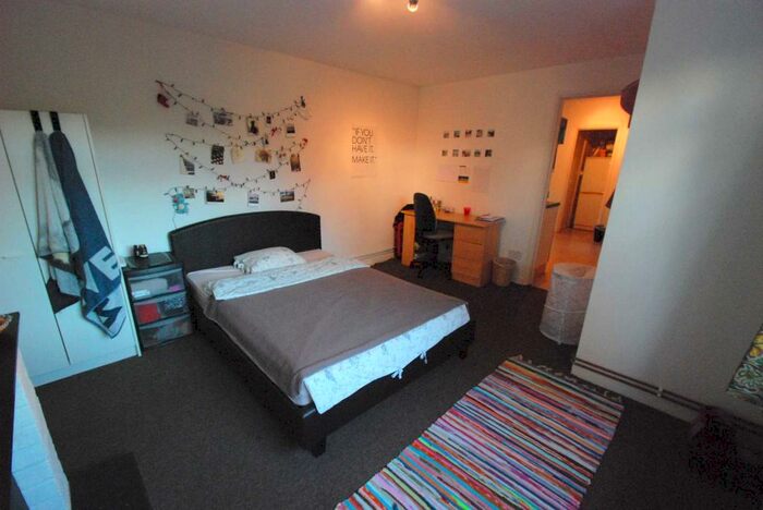 3 Bedroom Flat To Rent In Gipsy Lane, Norwich, NR5