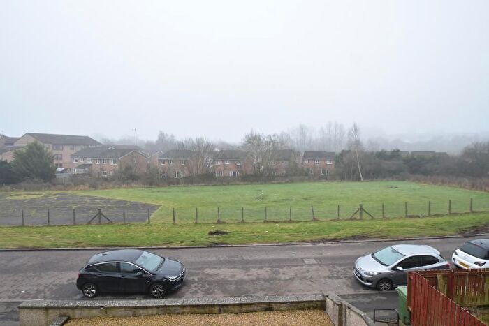 2 Bedroom Flat For Sale In Friarscroft, Kirkintilloch, Glasgow, G66