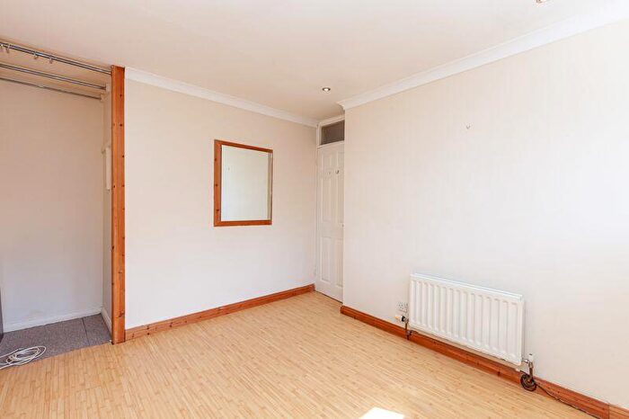 3 Bedroom Terraced House For Sale In Hanborough Close, Eynsham, OX29