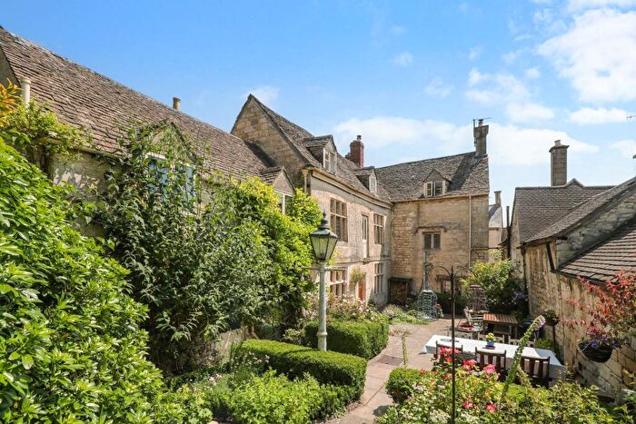 6 Bedroom Detached House For Sale In New Street, Painswick, Stroud, GL6