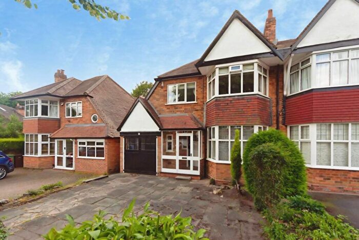 3 Bedroom Semi Detached House For Sale In Ladbrook Road, Solihull, B91